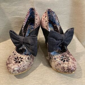 IRREGULAR CHOICE Sz 39 Metallic Sparkle Heel Bow Laser Cutouts Almond Toe Shoes